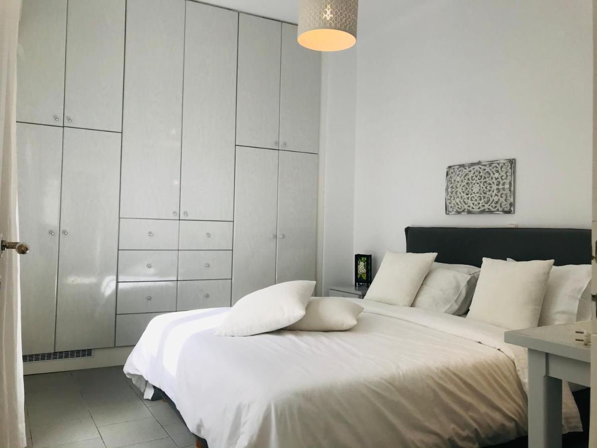 studio apartment Violetta at Livadia beach Paro Esterno foto