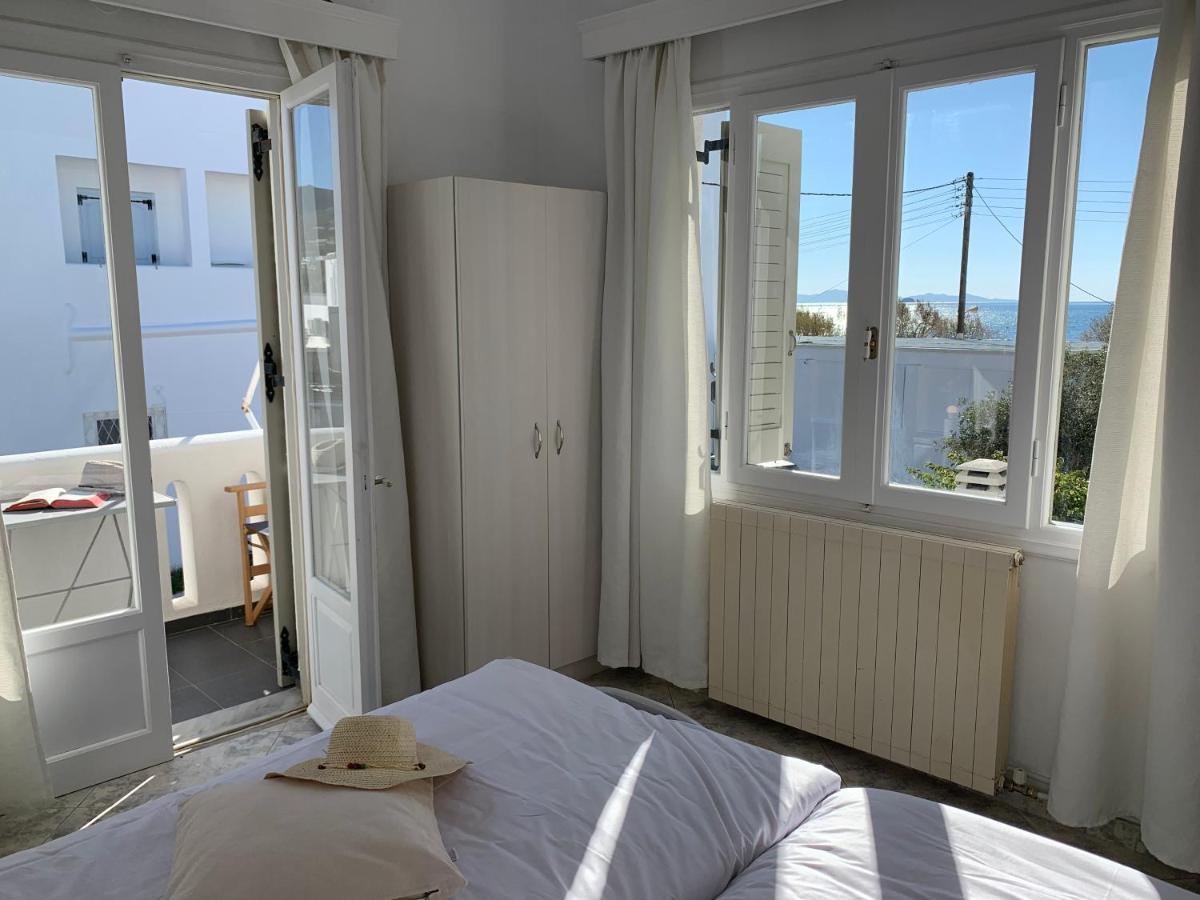 studio apartment Violetta at Livadia beach Paro Esterno foto