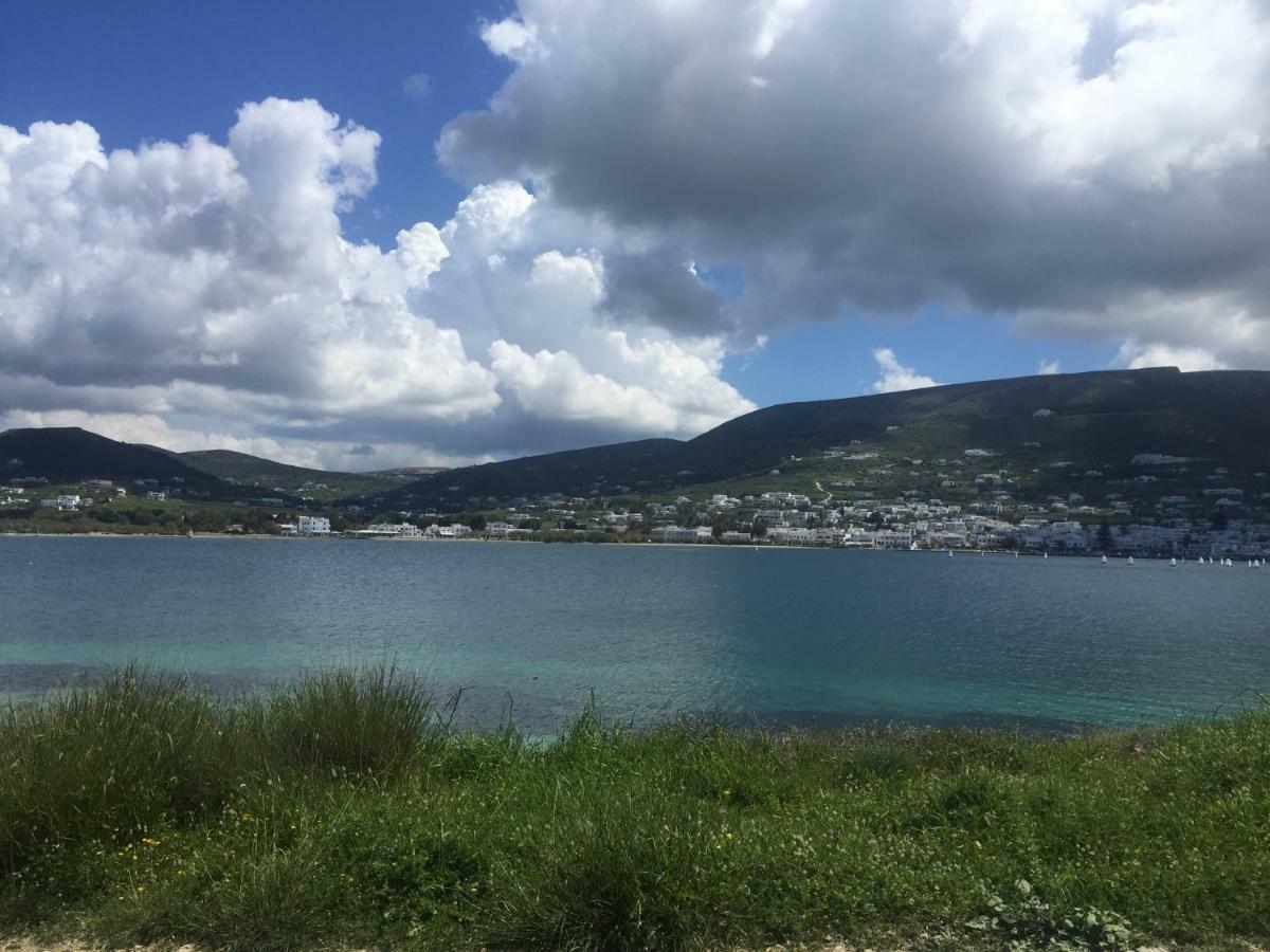 studio apartment Violetta at Livadia beach Paro Esterno foto